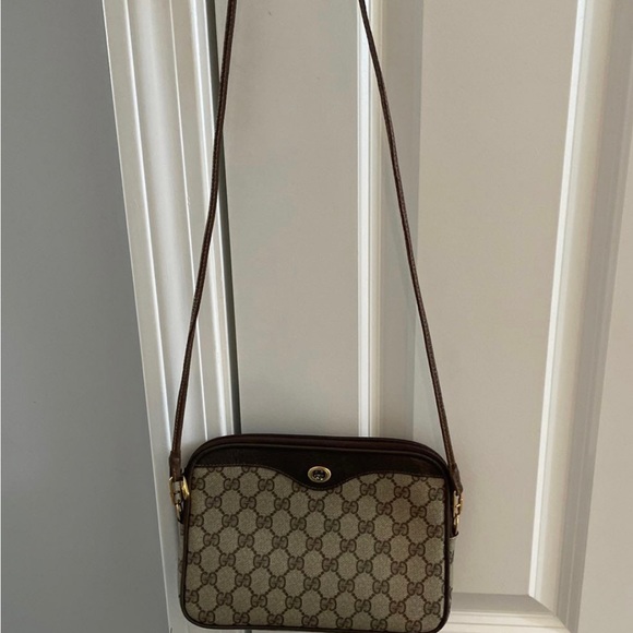 SOLD 100 % authentic Vintage Gucci coated canvas crossbody - Picture 3 of 12